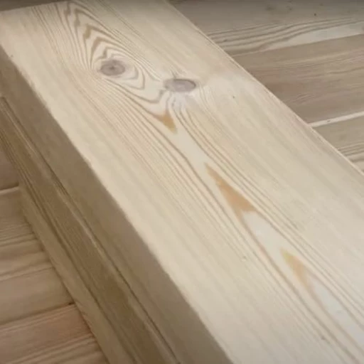 Доска террасная лиственница гладкая 28*120*5000, сорт ВС (0,6м2)